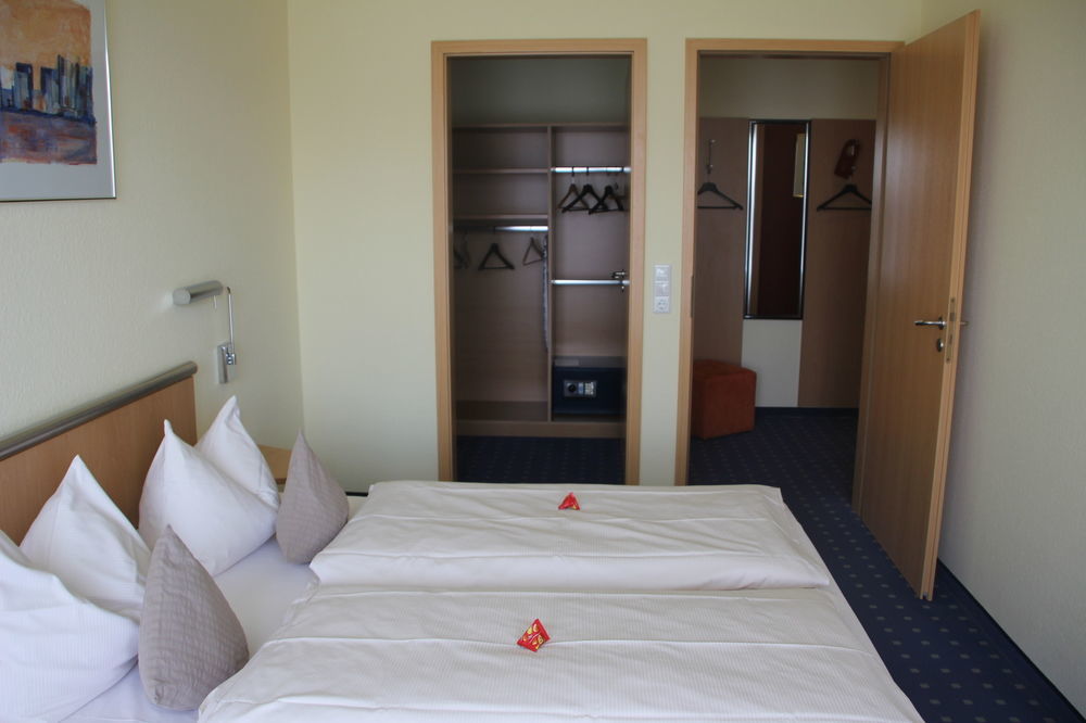 Hotel Ifen Вислох Экстерьер фото