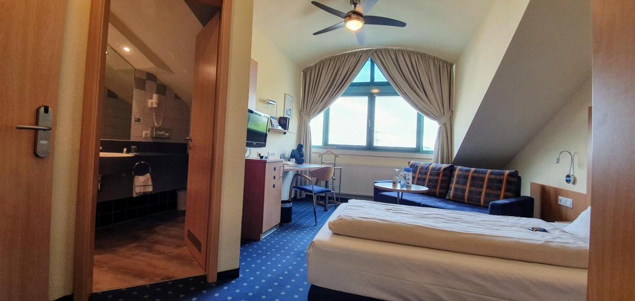 Hotel Ifen Вислох Экстерьер фото